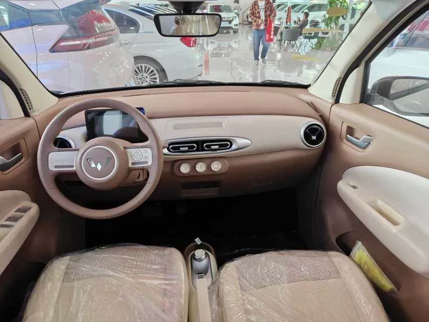 2025 WuLing HongGuang MINI EV BEV 16.2KWH,autocango,china used car exporter,china ev exporter,chinese used car exporter,chinese used ev exporter