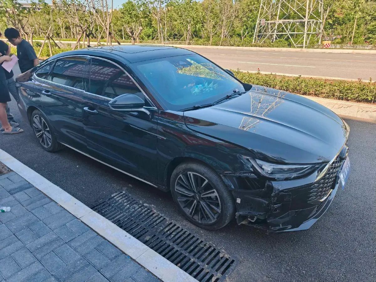 2025 Chery Arrizo 8 Pro 1.6T 197HP L4 7DCT,autocango,china used car exporter,china ev exporter,chinese used car exporter,chinese used ev exporter