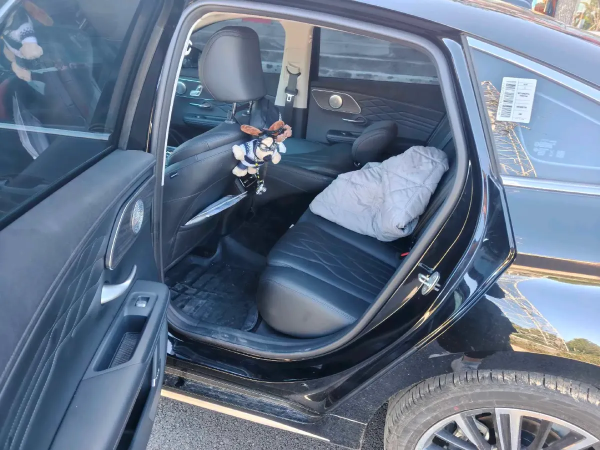 2025 Chery Arrizo 8 Pro 1.6T 197HP L4 7DCT,autocango,china used car exporter,china ev exporter,chinese used car exporter,chinese used ev exporter