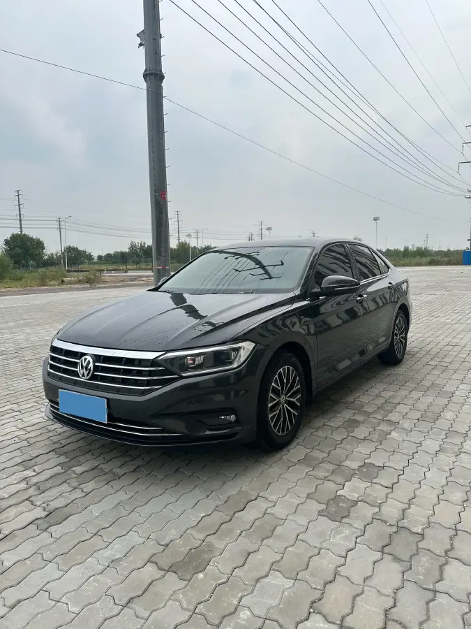 2019 Volkswagen Sagitar 1.2T 116HP L4 7DCT
