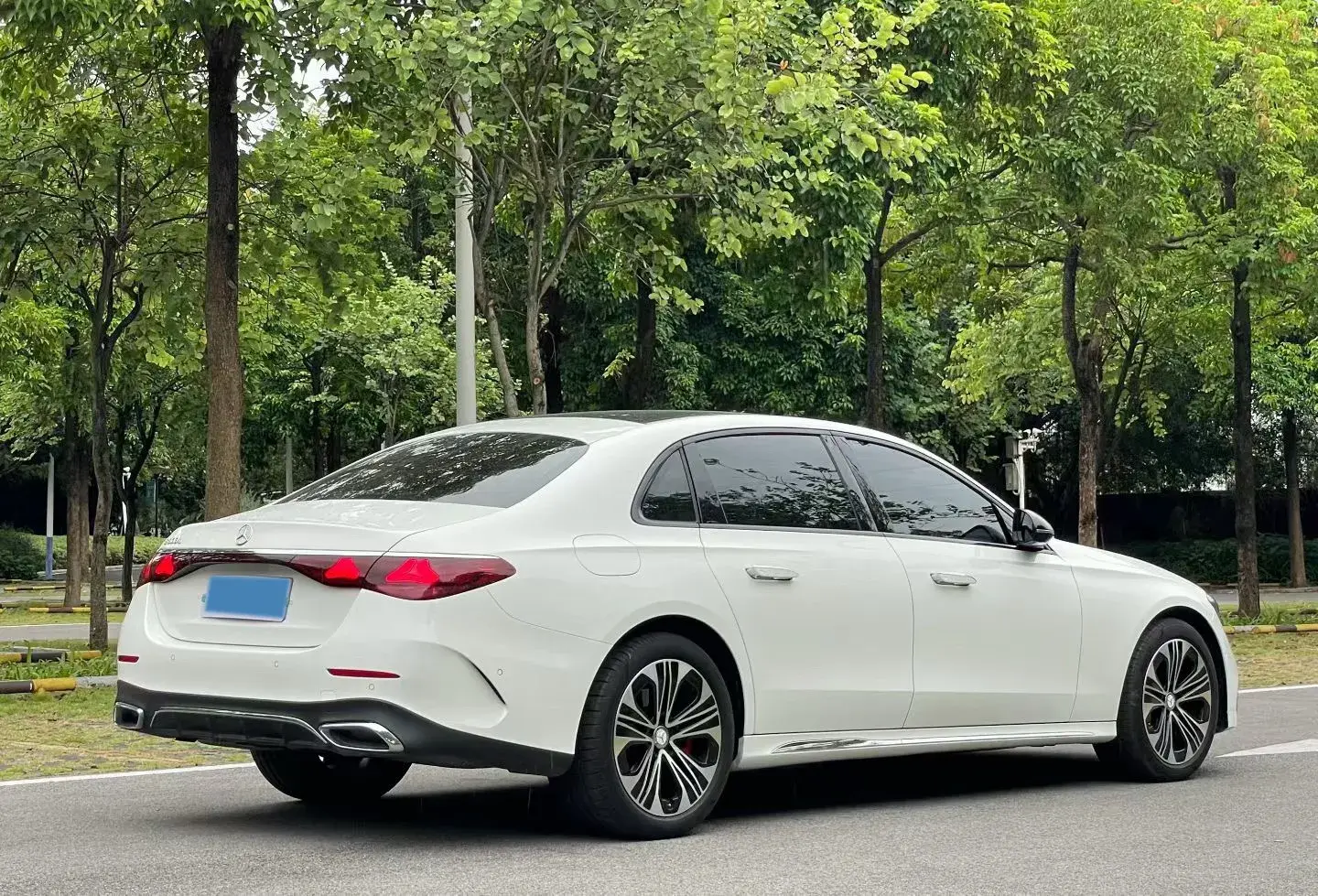 2024 MERCEDES-BENZ E thumbnail 3