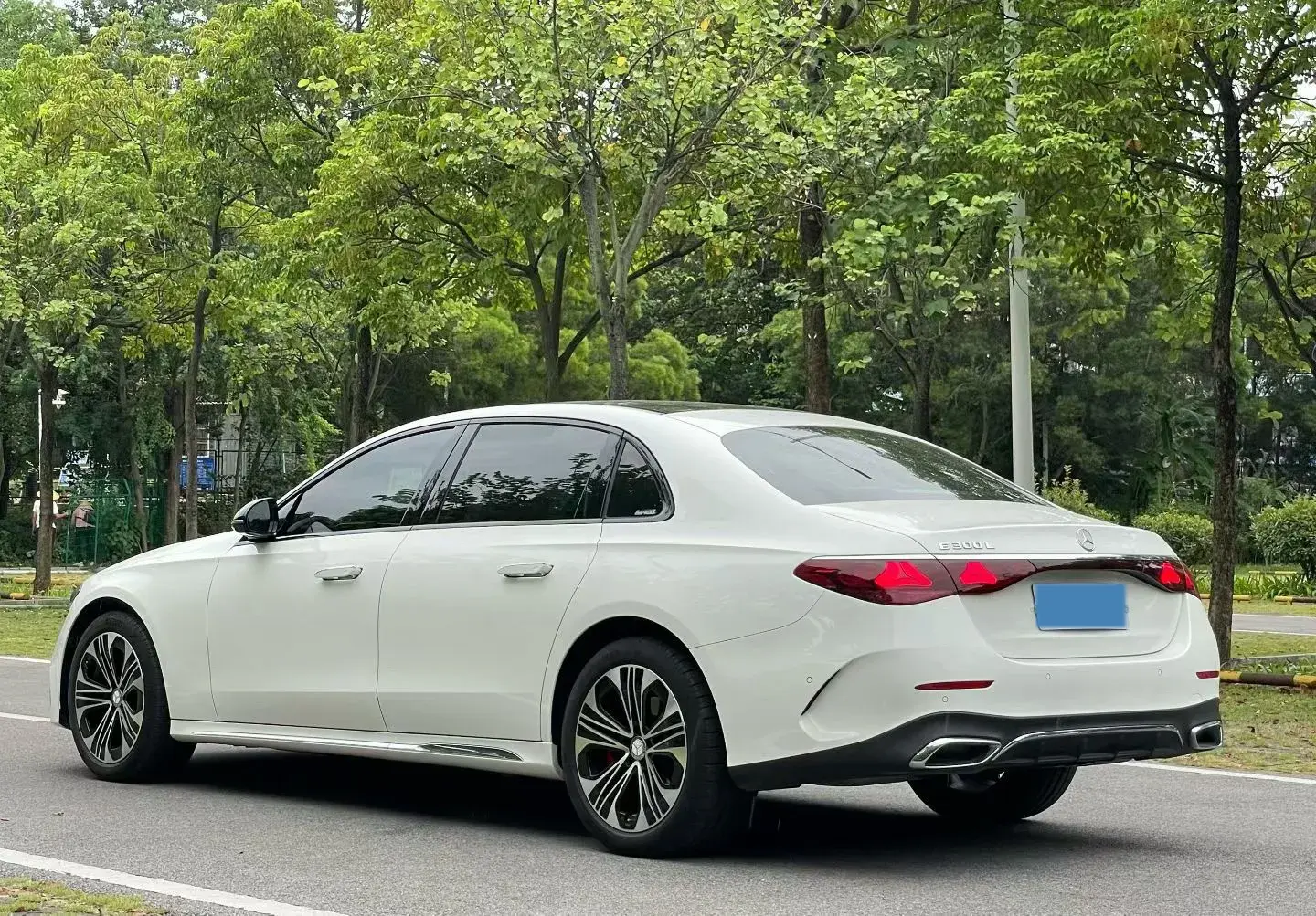 2024 MERCEDES-BENZ E thumbnail 4