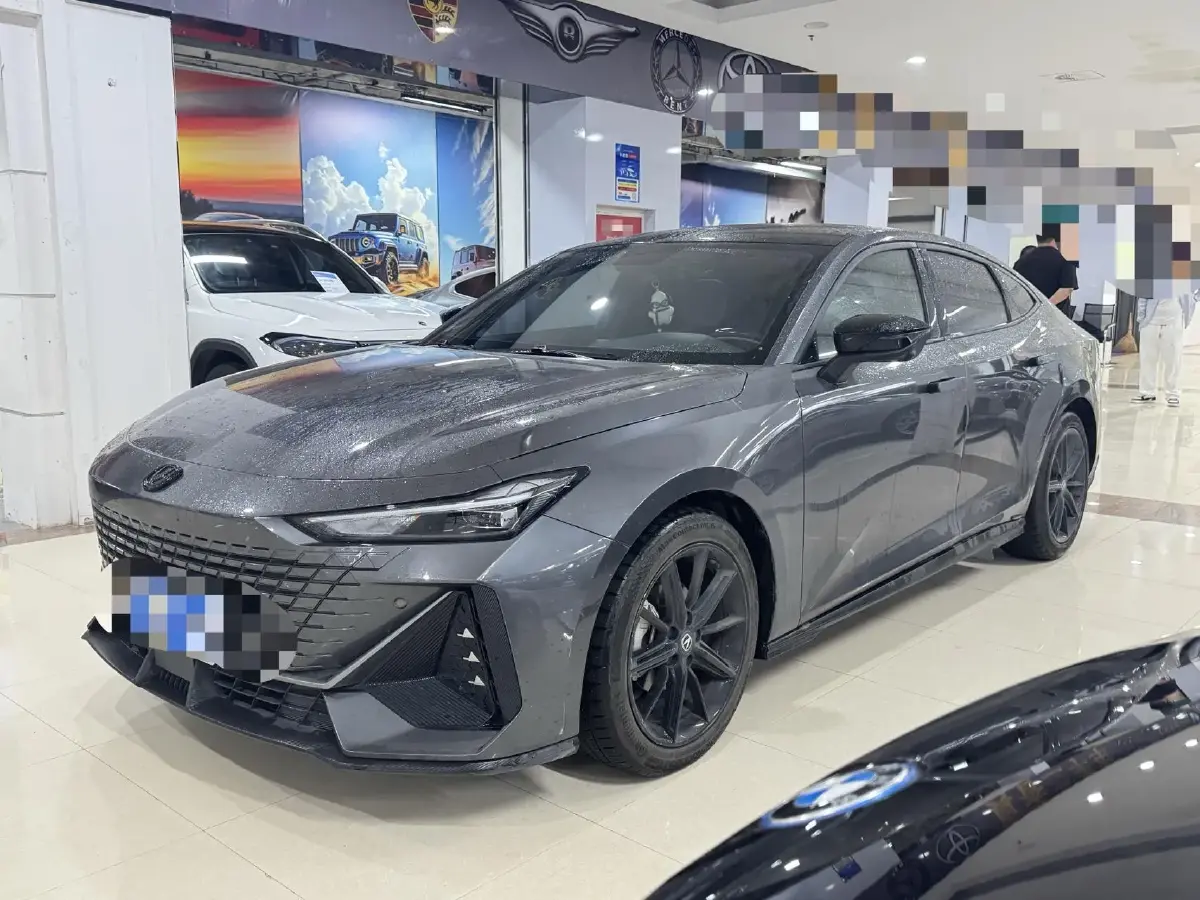 2022 ChangAn UNI-V 1.5T 188HP L4 7DCT