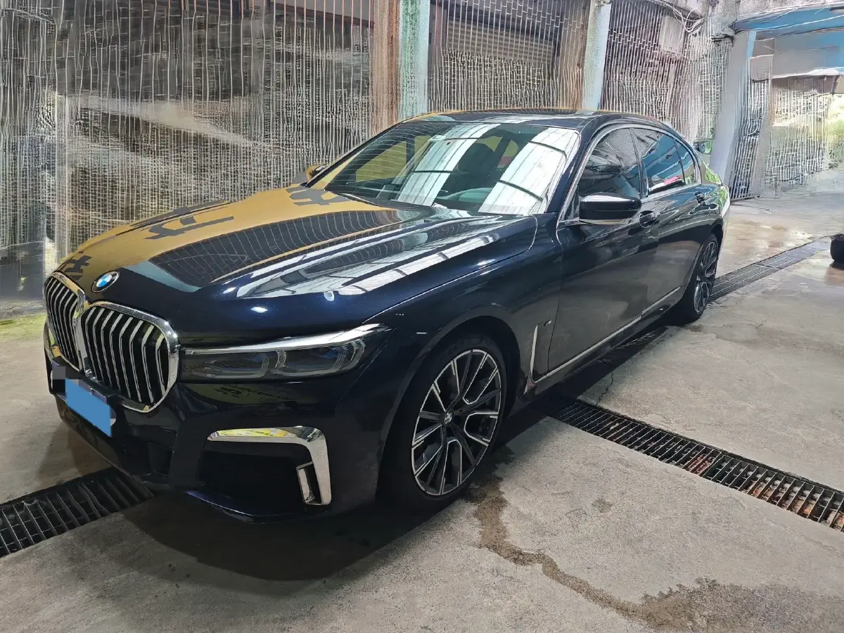 2022 BMW 7 Series 3.0T 340HP L6 8AT