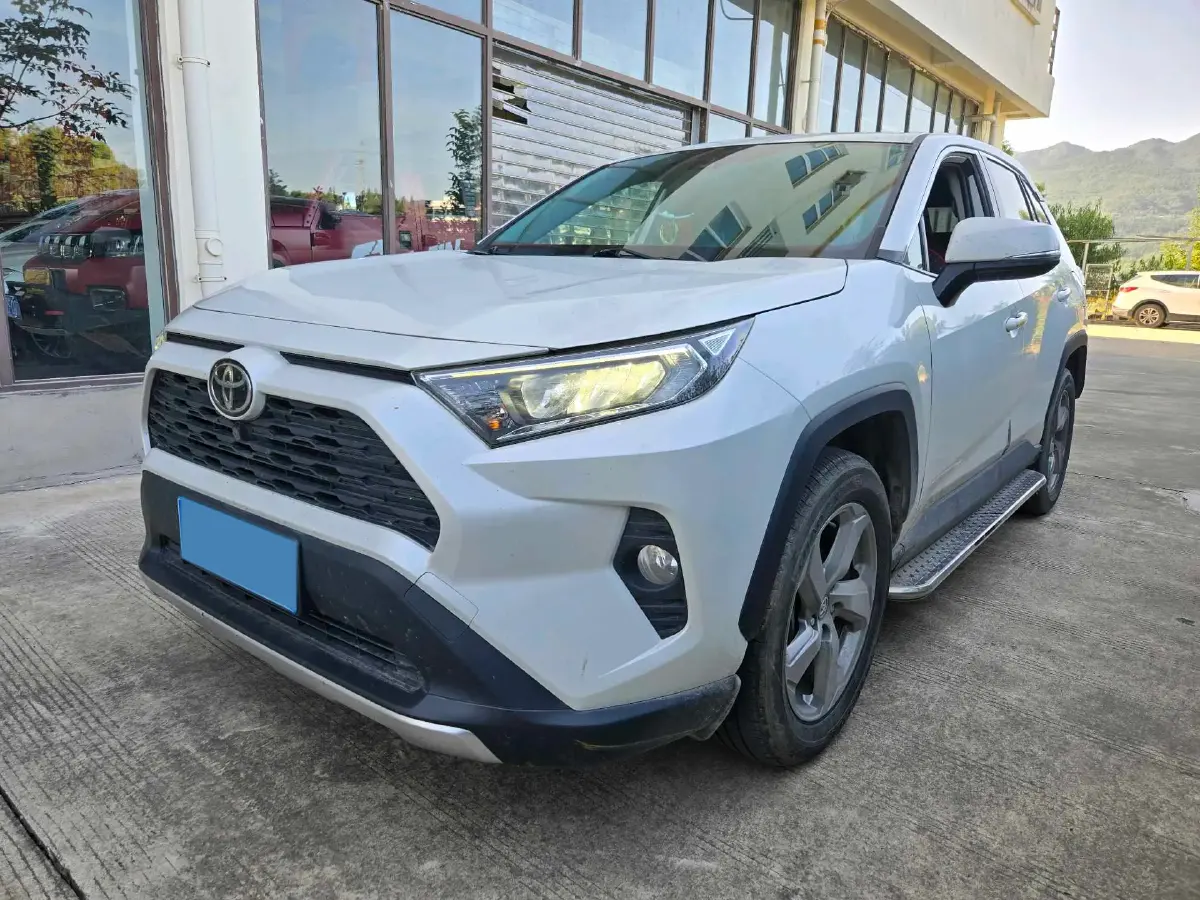 2021 Toyota RAV4 2.0L 171HP L4 CVT