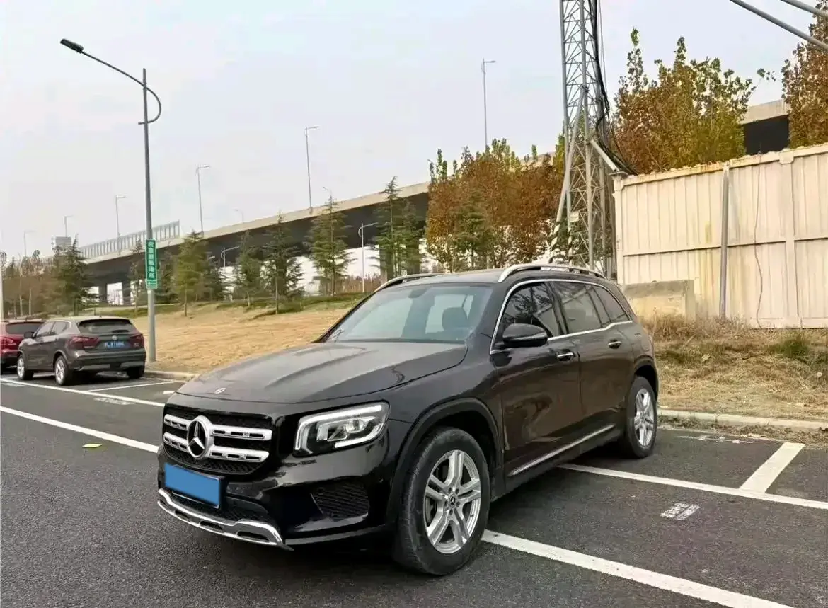 2023 Mercedes-Benz GLB Class 2.0T 190HP L4 8DCT
