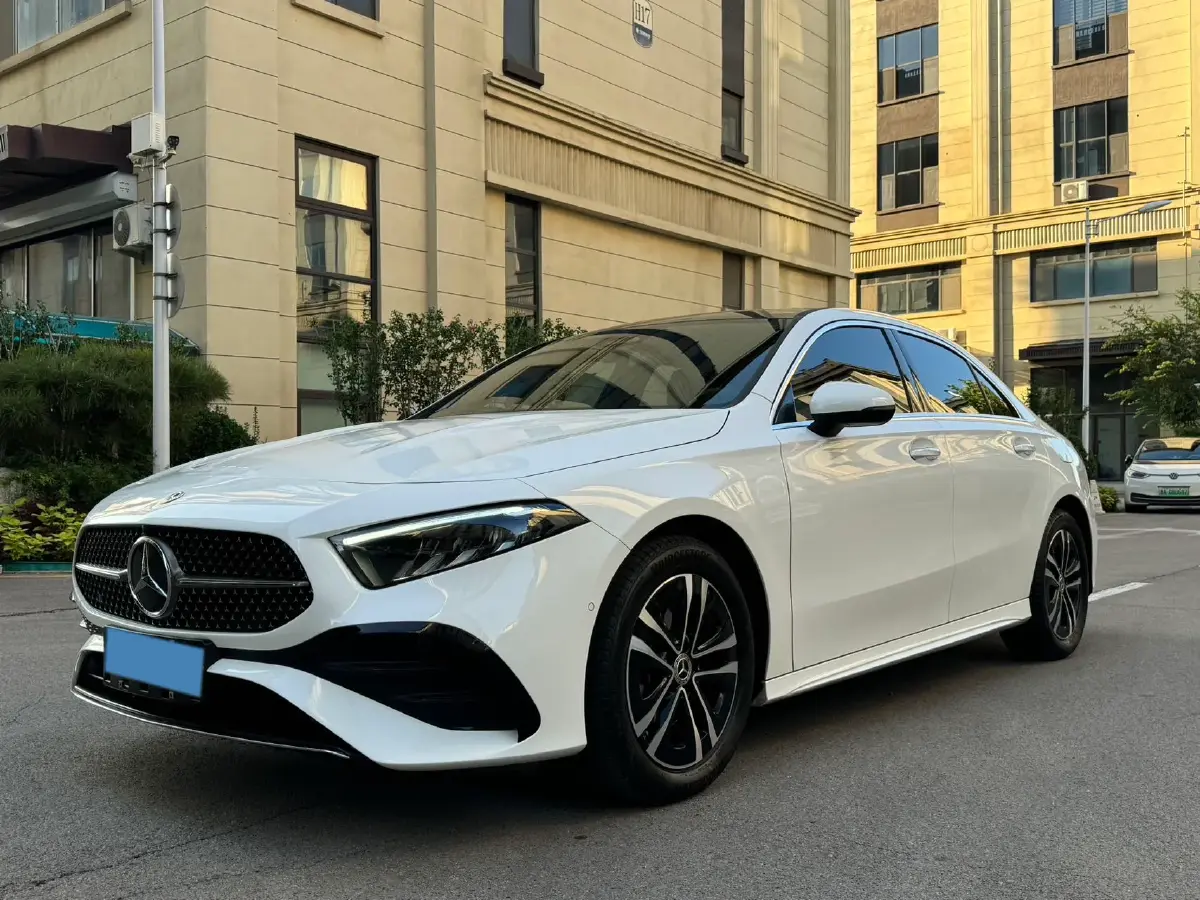 2023 Mercedes-Benz A Class 1.3T 163HP L4 7DCT