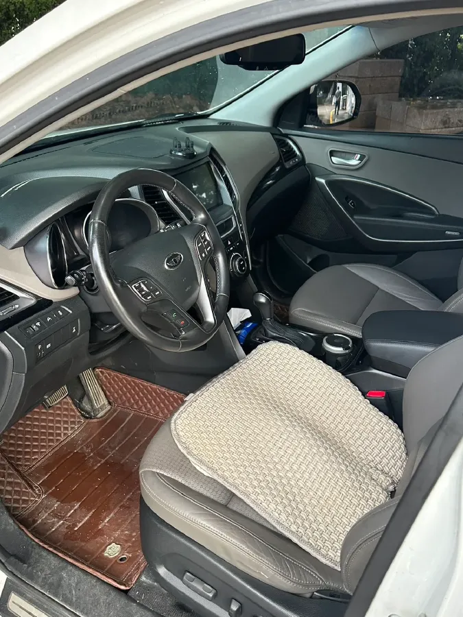 2013 Hyundai Grand SantaFe 3.0L 264HP V6 6AT,autocango,china used car exporter,china ev exporter,chinese used car exporter,chinese used ev exporter