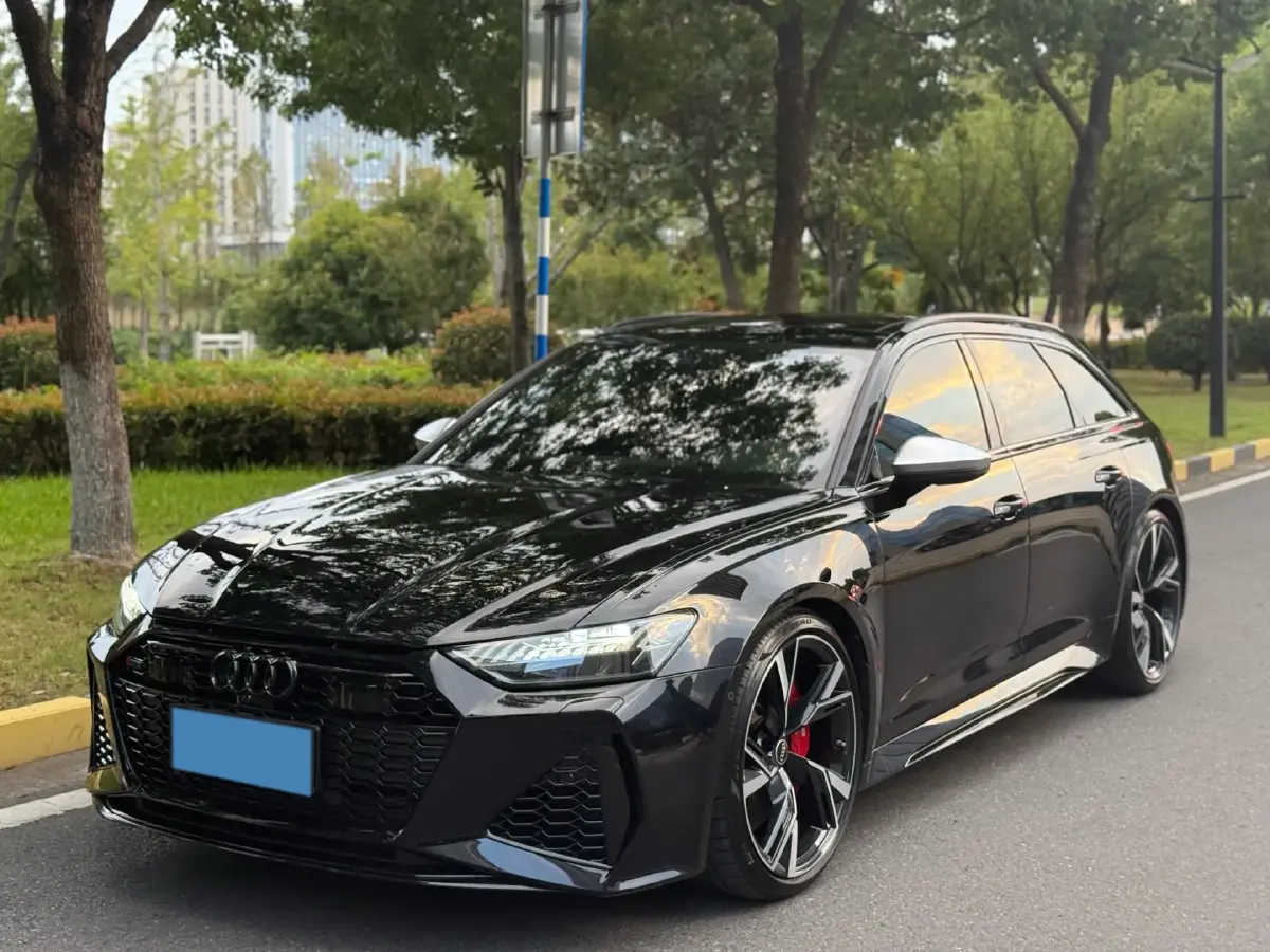 2021 Audi RS 6 4.0T 600HP V8 8AT