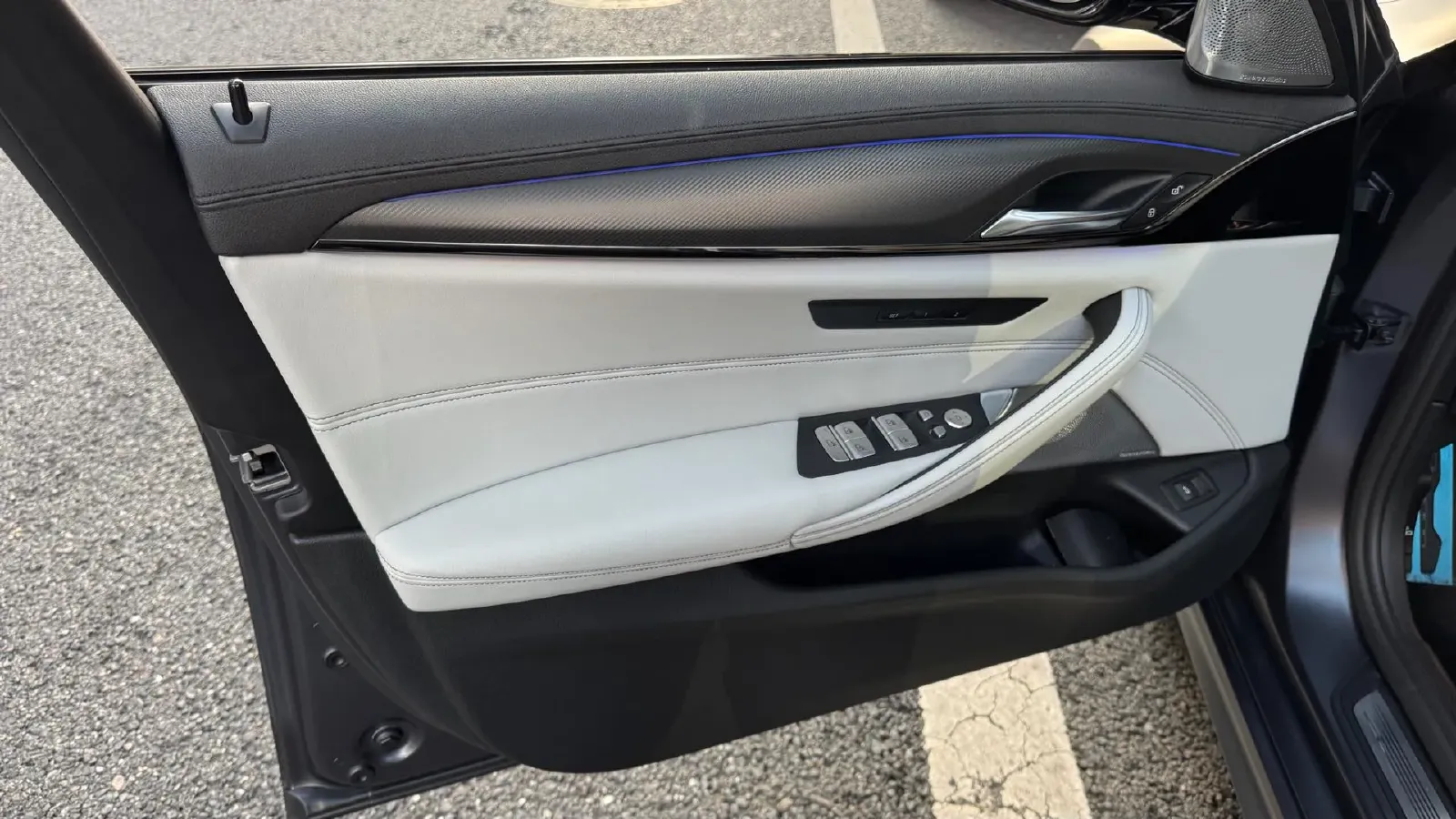 2018 BMW M5 4.4T 600HP V8 8AT,autocango,china used car exporter,china ev exporter,chinese used car exporter,chinese used ev exporter