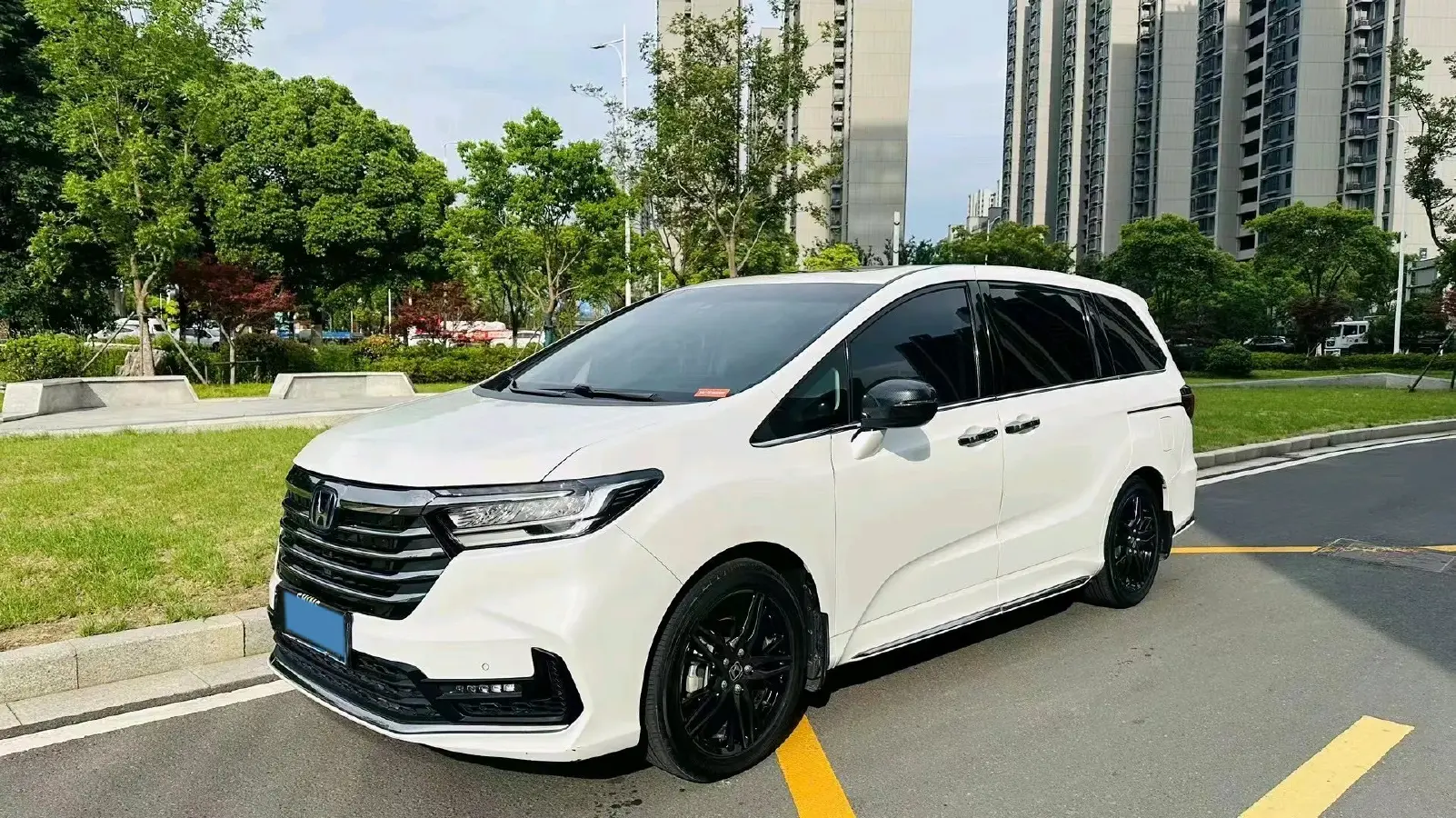 2022 Honda Odyssey 2.0L 146HP L4 E-CVT Hybrid