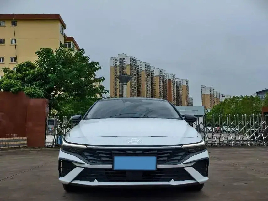 2023 HYUNDAI ELANTRA thumbnail 2