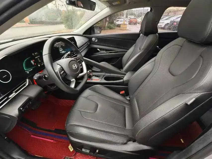 2023 HYUNDAI ELANTRA thumbnail 4