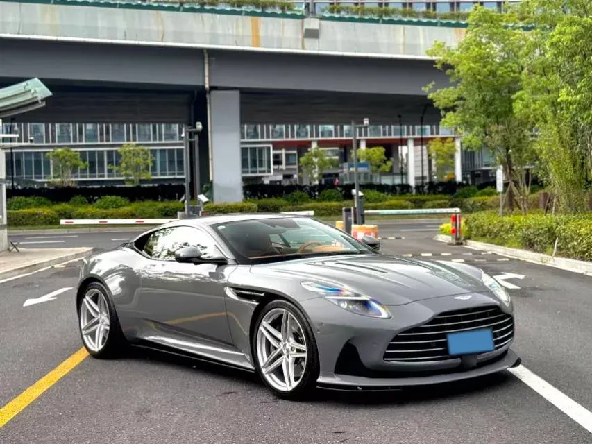 2025 Aston Martin DB12 4.0T 680HP V8 8AT,autocango,china used car exporter,china ev exporter,chinese used car exporter,chinese used ev exporter