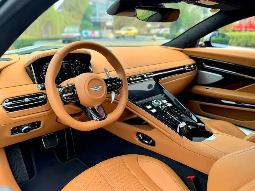 2025 Aston Martin DB12 4.0T 680HP V8 8AT,autocango,china used car exporter,china ev exporter,chinese used car exporter,chinese used ev exporter