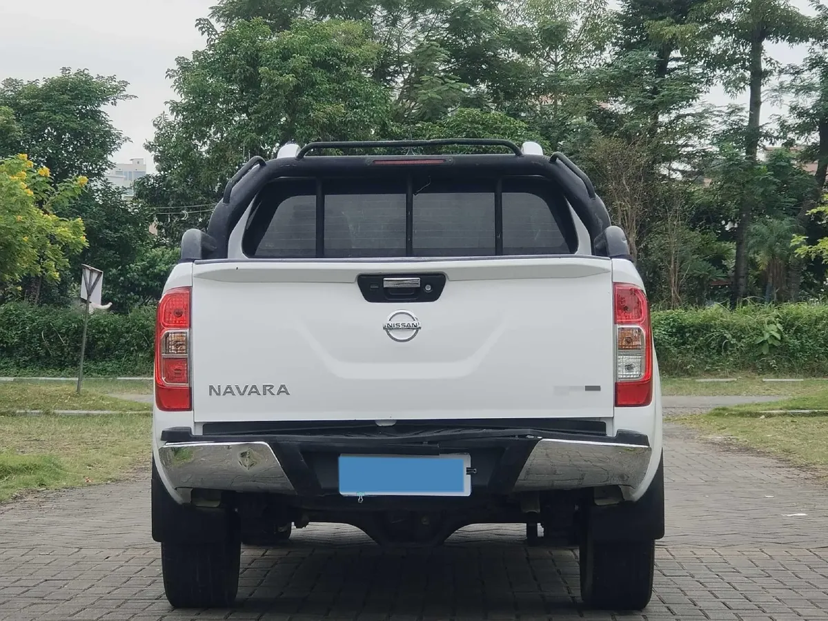 2021 Nissan Navara 2.5L 190HP L4 7AT,autocango,china used car exporter,china ev exporter,chinese used car exporter,chinese used ev exporter