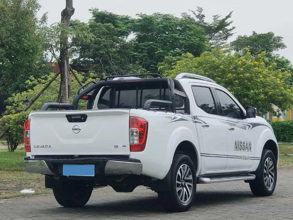 2021 Nissan Navara 2.5L 190HP L4 7AT,autocango,china used car exporter,china ev exporter,chinese used car exporter,chinese used ev exporter