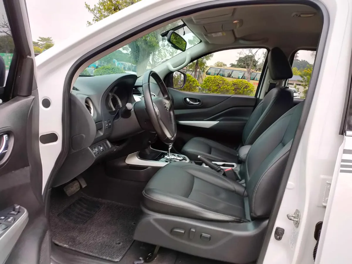 2021 Nissan Navara 2.5L 190HP L4 7AT,autocango,china used car exporter,china ev exporter,chinese used car exporter,chinese used ev exporter
