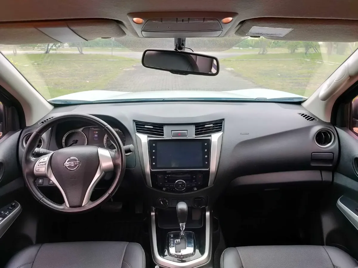 2021 Nissan Navara 2.5L 190HP L4 7AT,autocango,china used car exporter,china ev exporter,chinese used car exporter,chinese used ev exporter