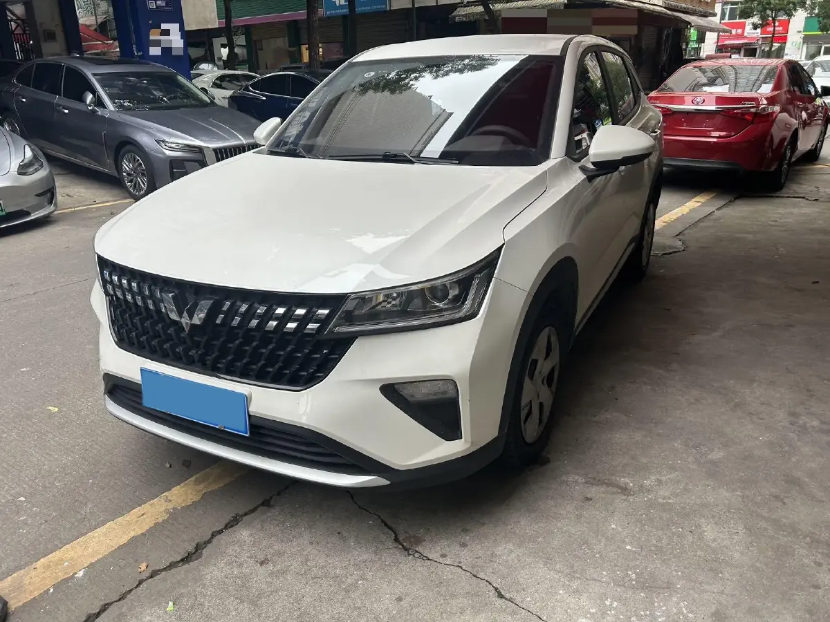 2022 WuLing XingChi 1.5L 99HP L4 6MT 2022 WuLing XingChi 1.5L 99HP L4 6MT