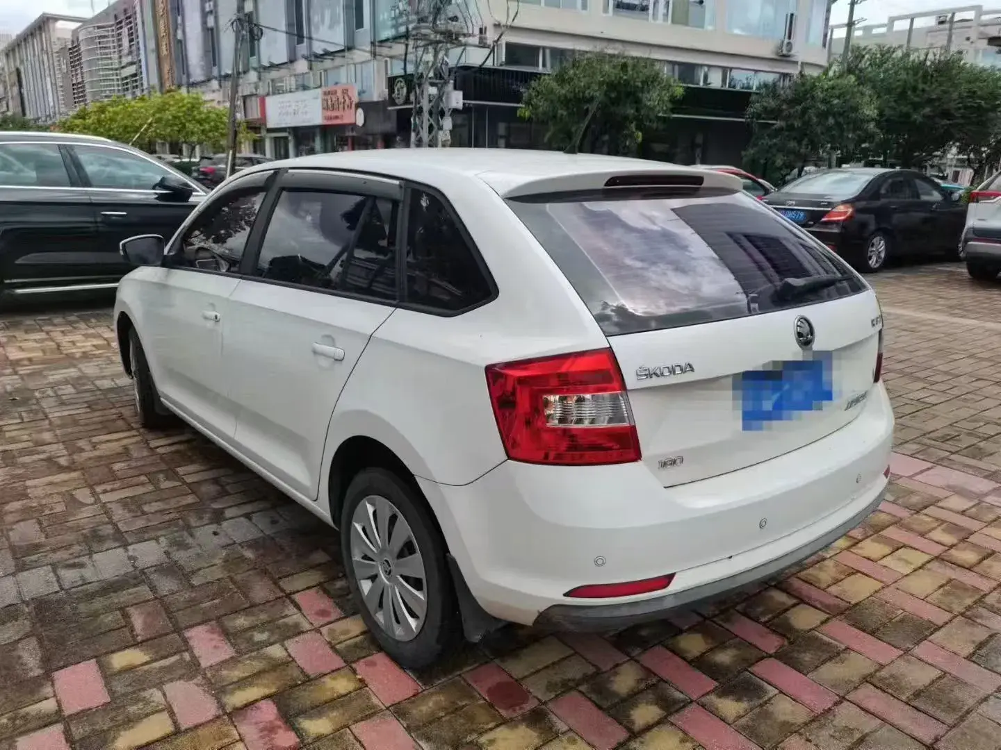 2018 SKODA RAPID thumbnail 2