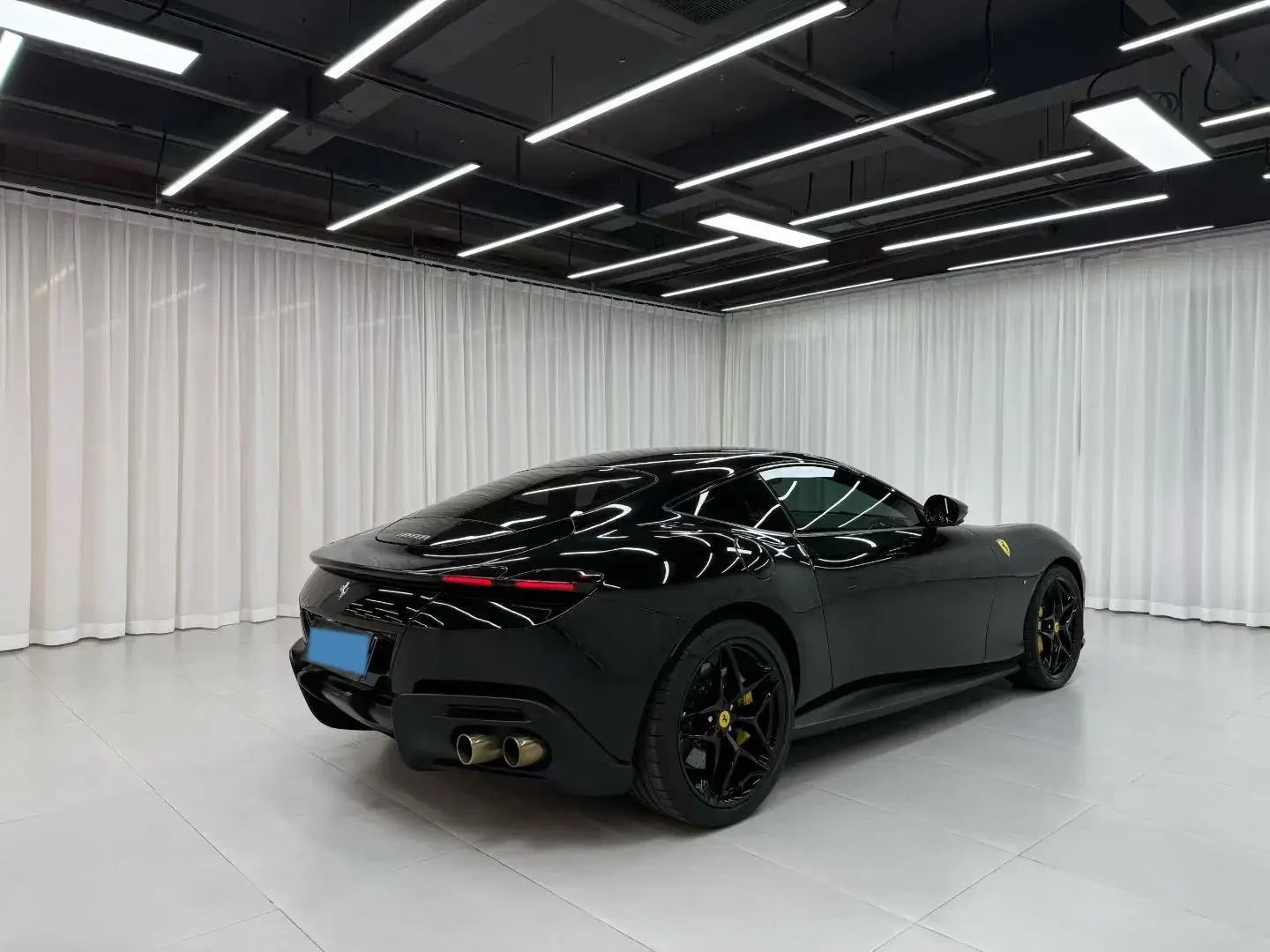 2020 FERRARI ROMA thumbnail 3