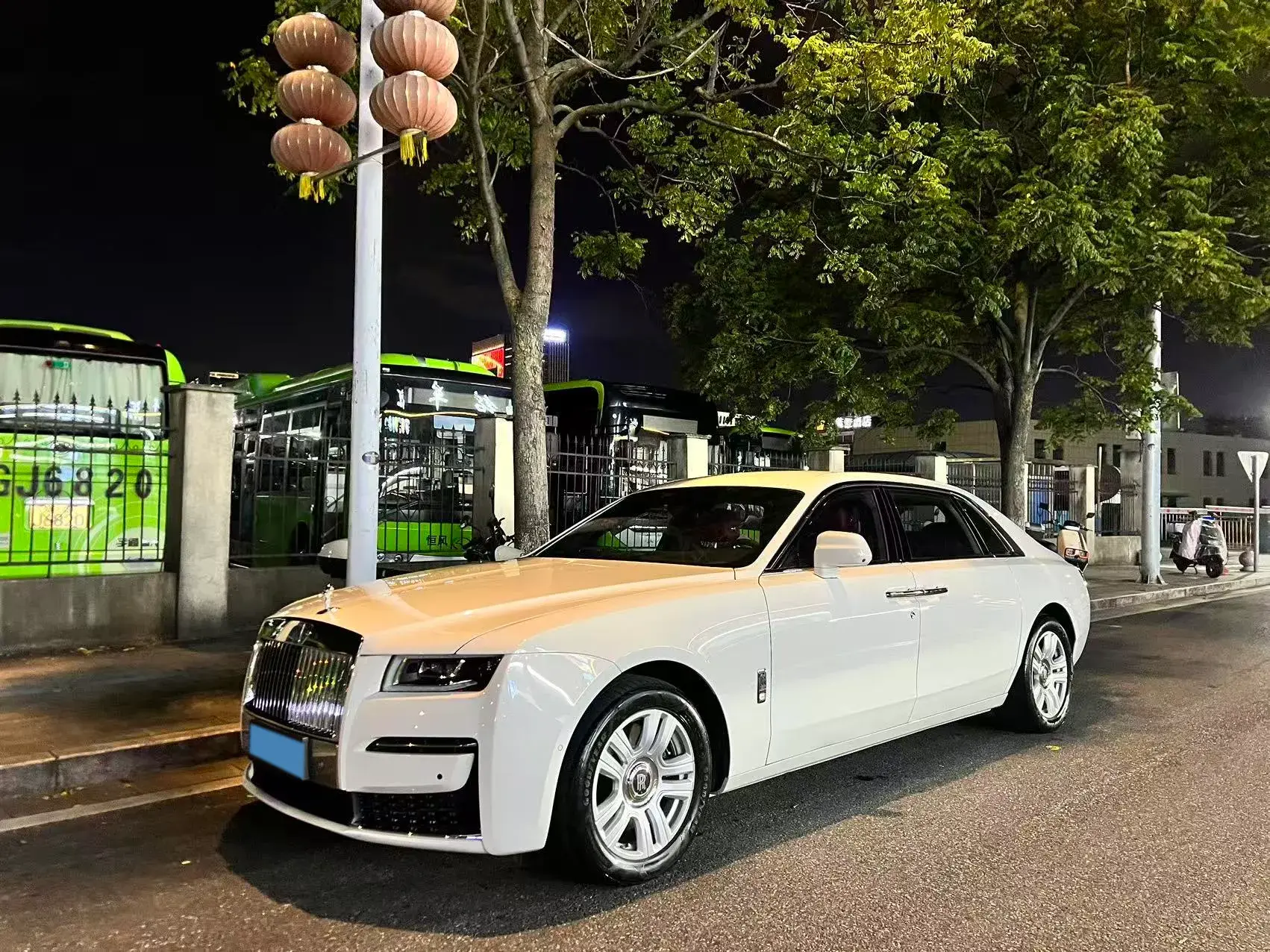 2021 ROLLS-ROYCE GHOST view 1