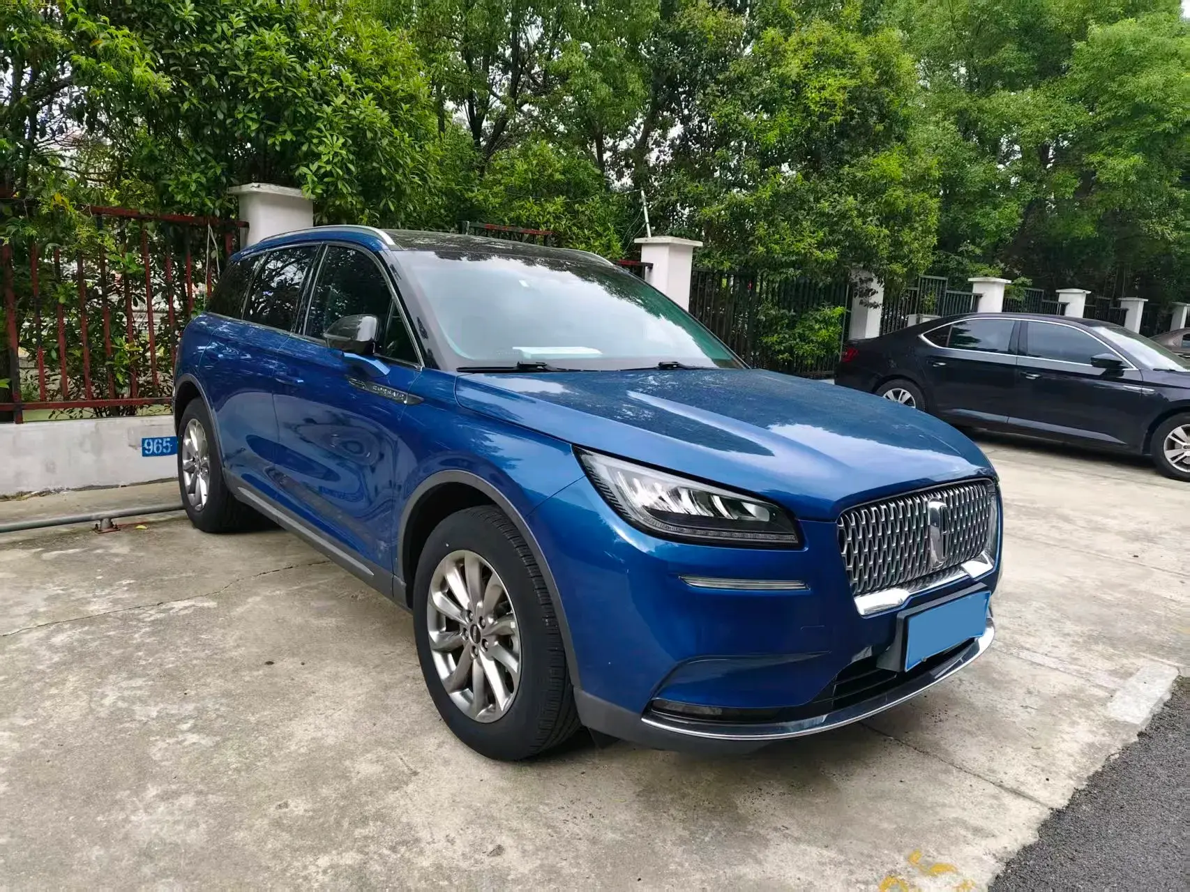 2021 LINCOLN CORSAIR thumbnail 2