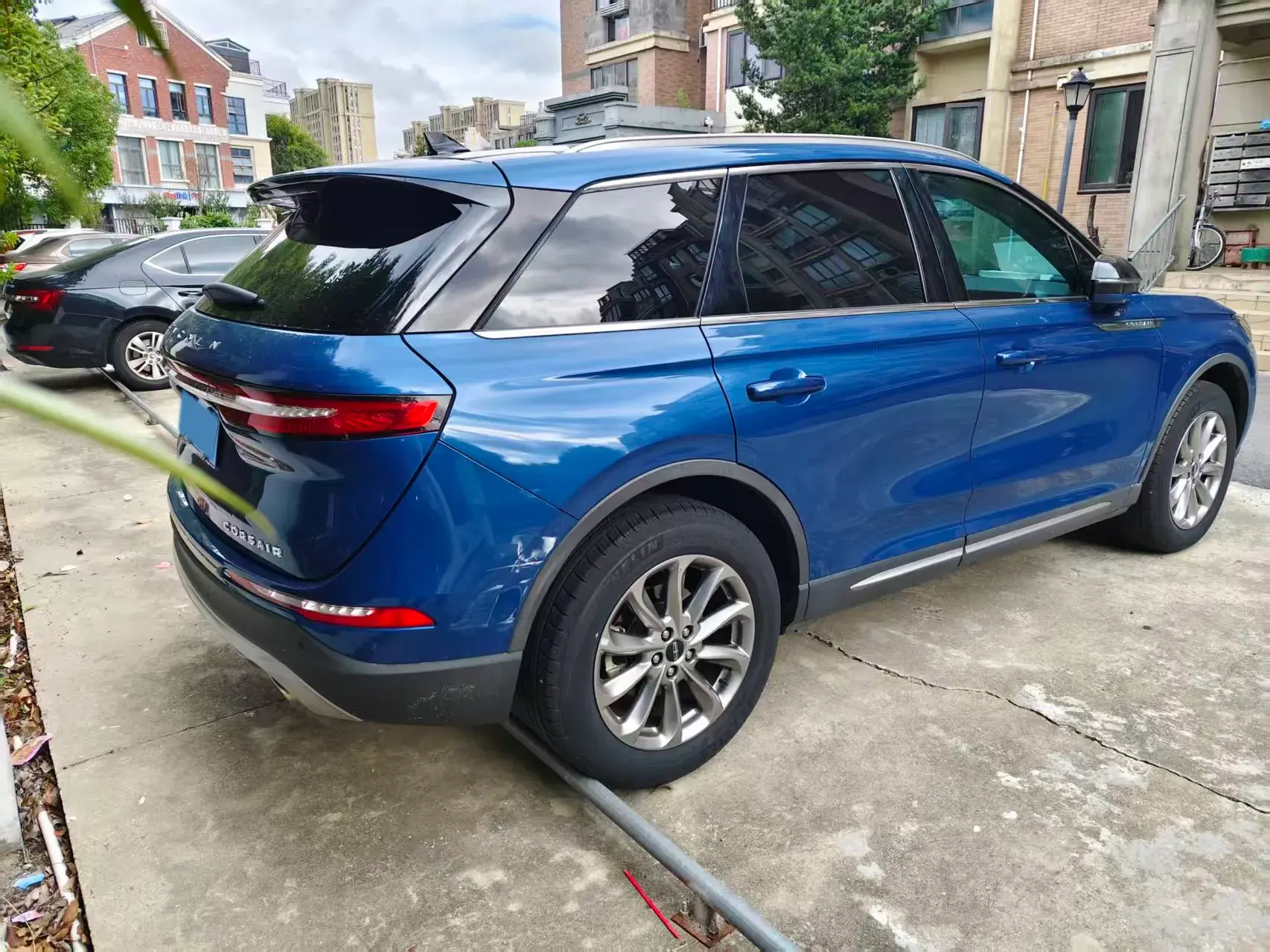 2021 LINCOLN CORSAIR thumbnail 4