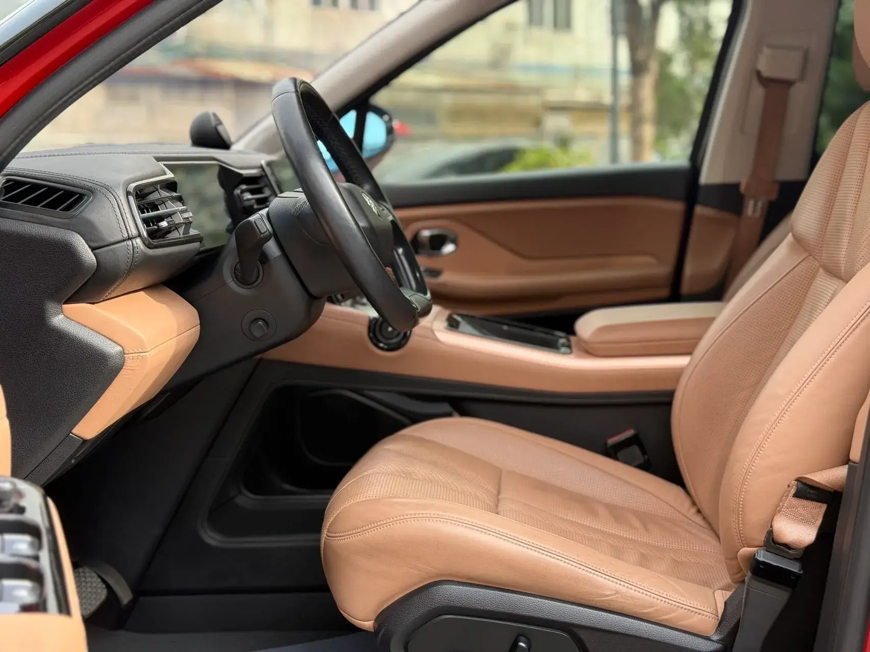 2018 NIO ES8 thumbnail 2