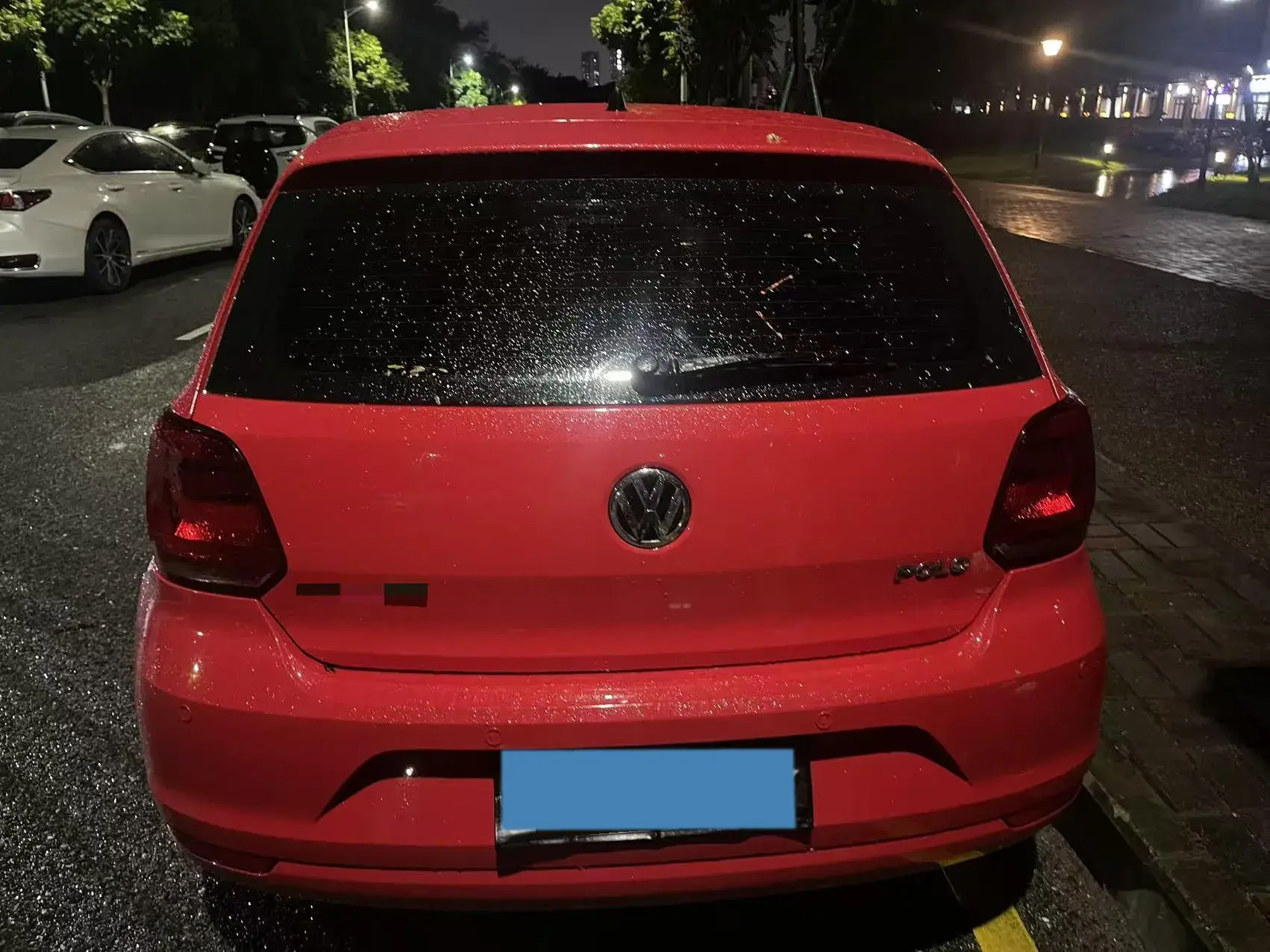 2016 VOLKSWAGEN POLO thumbnail 4