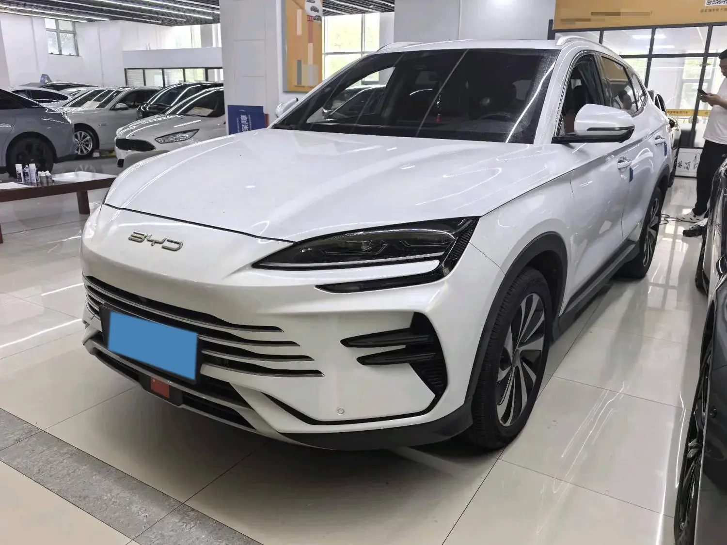 2024 BYD SONG view 1