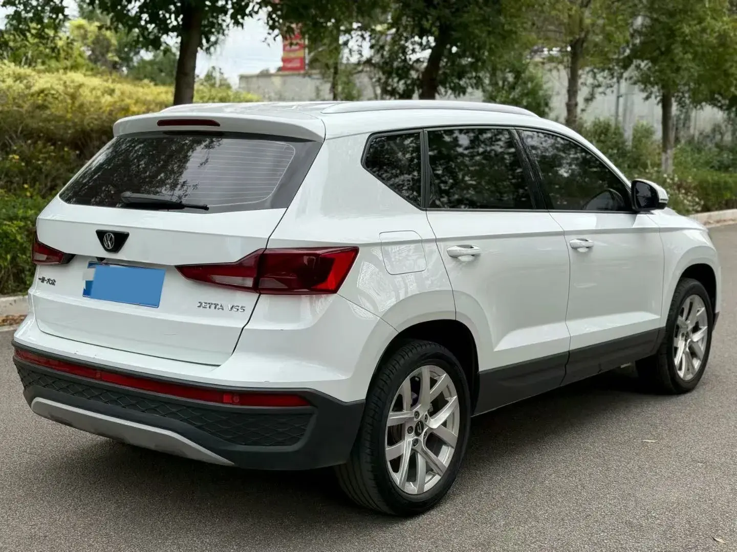 2022 JETTA VS5 thumbnail 4