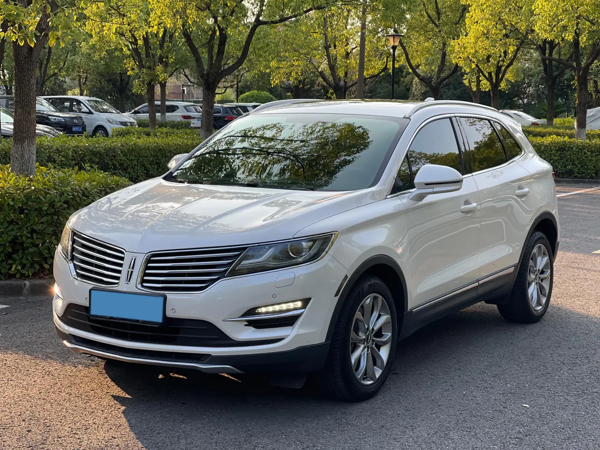 2018 LINCOLN MKC view 1