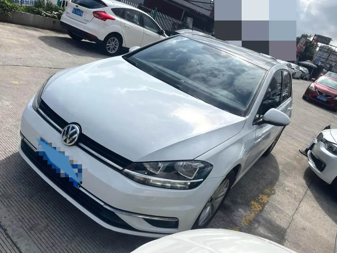 2018 VOLKSWAGEN GOLF view 1
