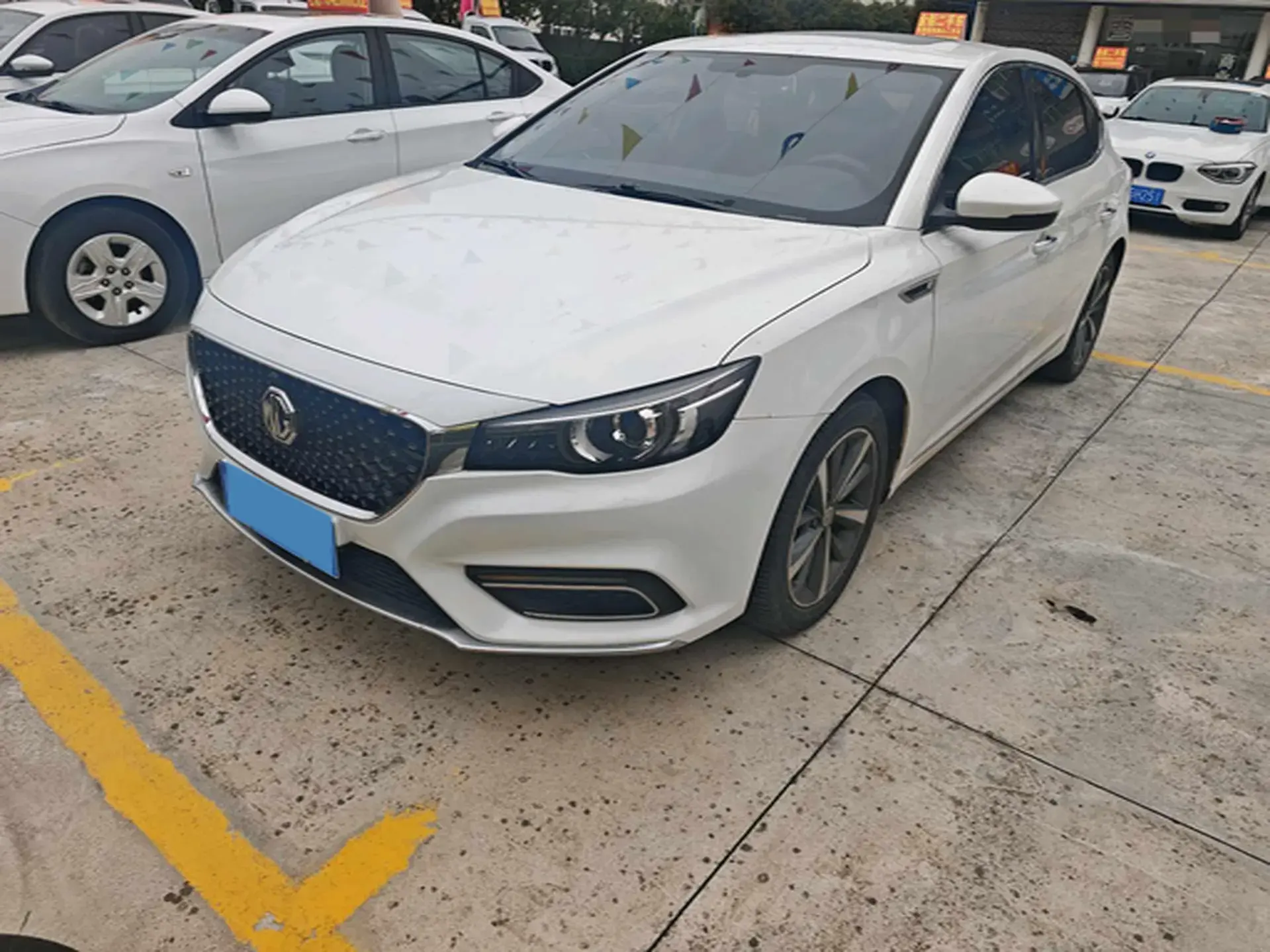2019 MG MG6 view 1