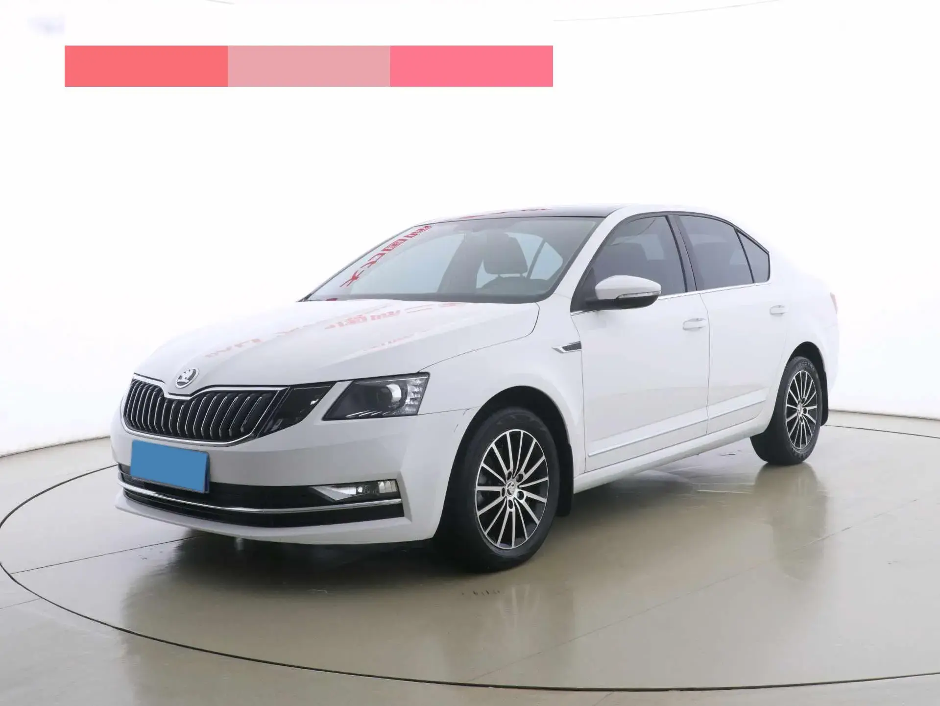 2019 SKODA OCTAVIA view 1