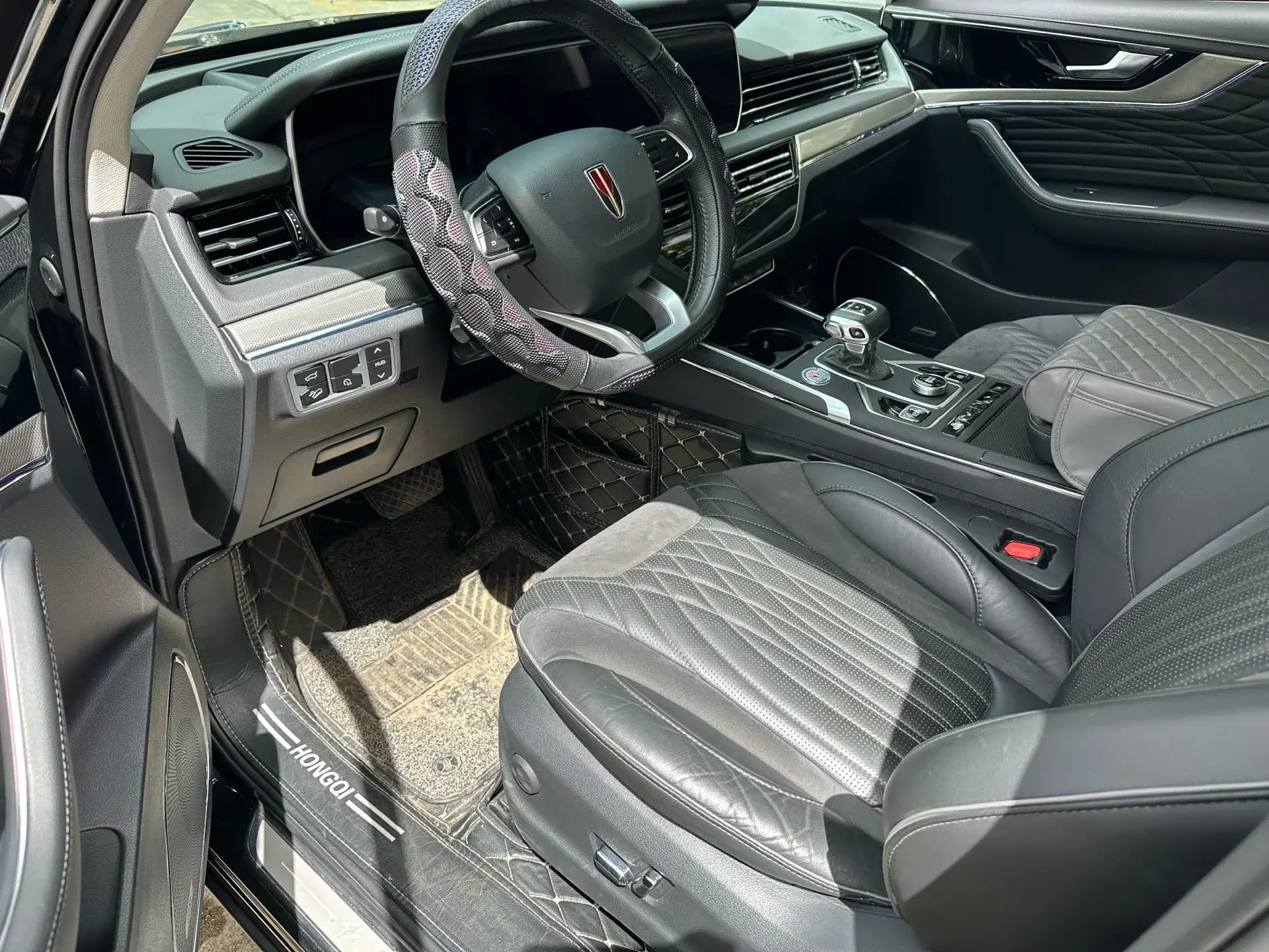 2022 HONGQI HS5 thumbnail 4