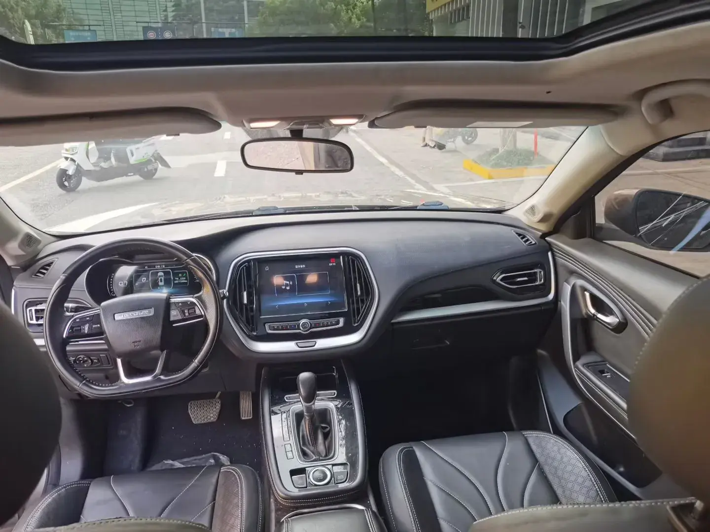 2018 JETOUR X70 thumbnail 4