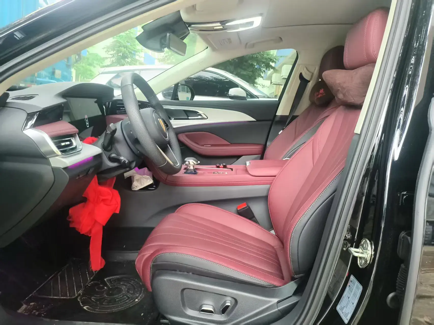 2025 HONGQI H5 thumbnail 3