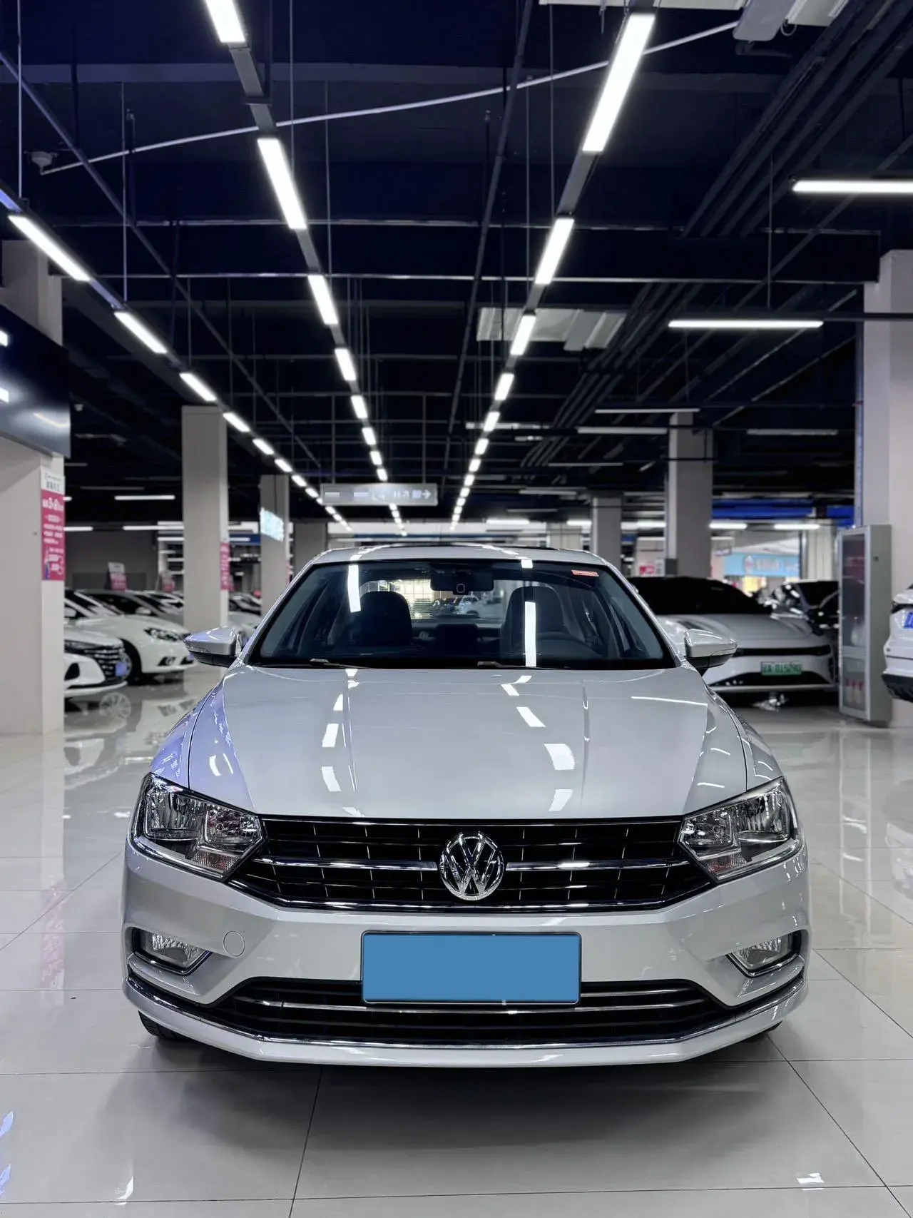 2018 VOLKSWAGEN BORA thumbnail 3