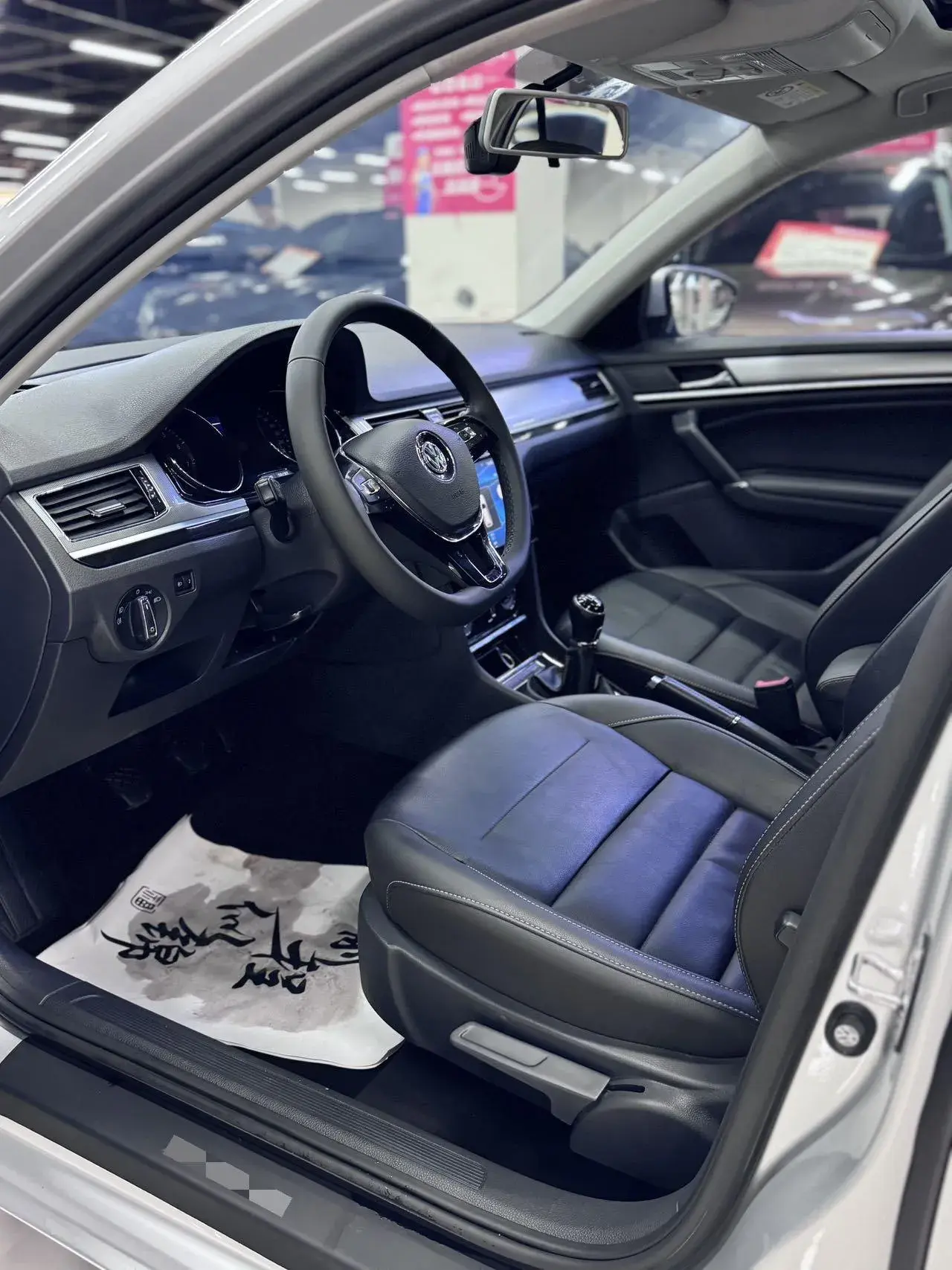 2018 VOLKSWAGEN BORA thumbnail 4