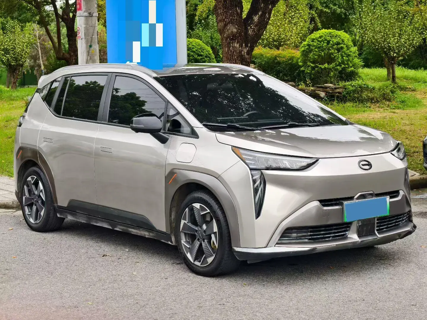 2021 AION Y thumbnail 3