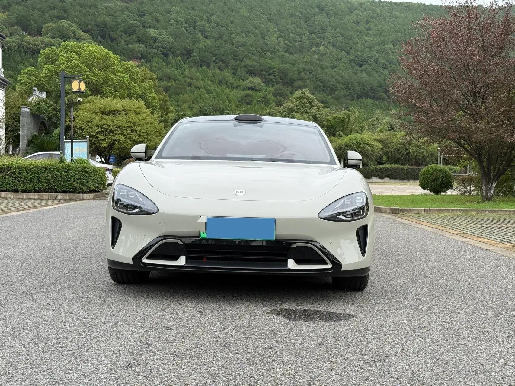 2024 MI SU7 thumbnail 2