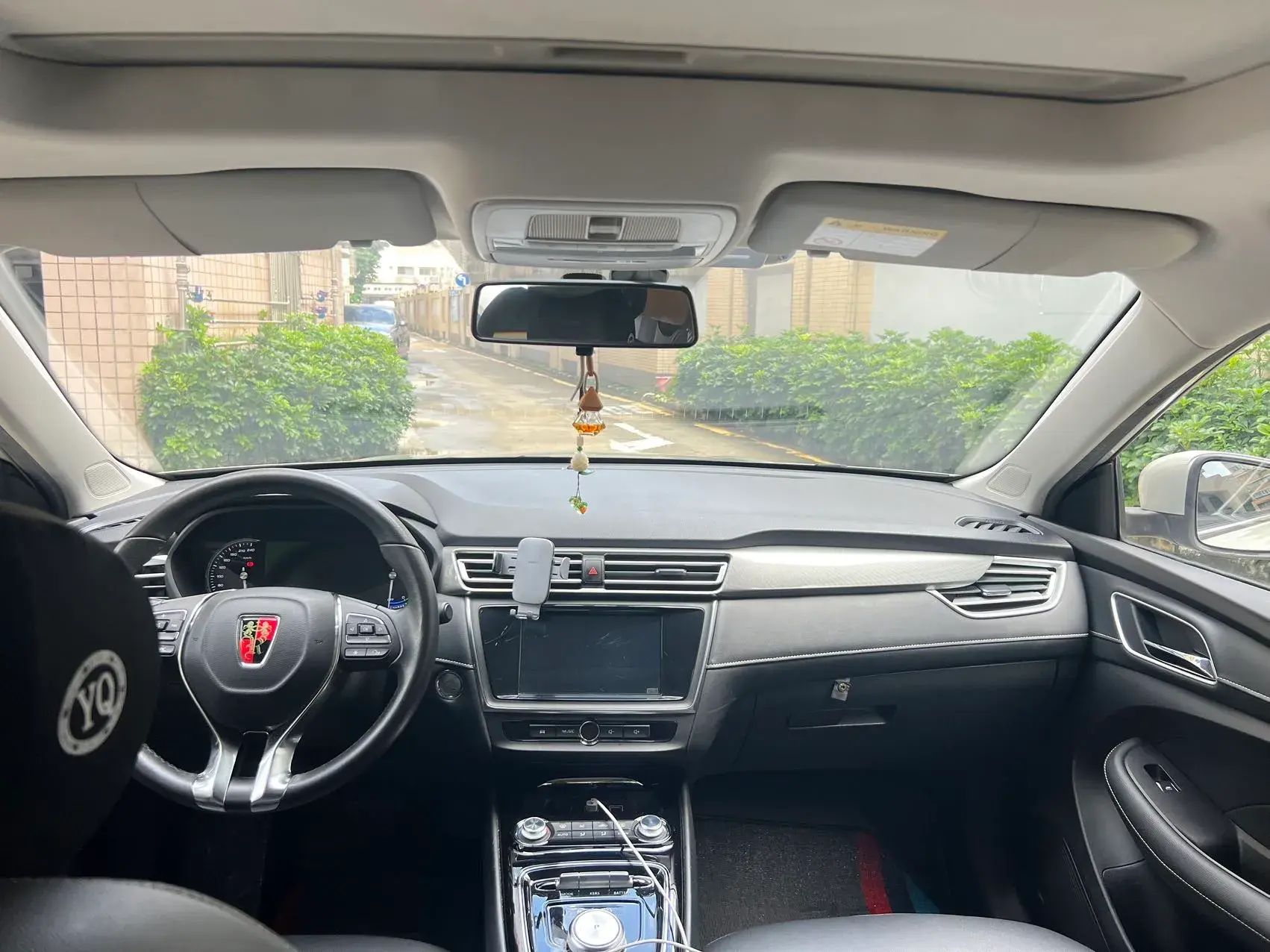 2018 ROEWE EI5 thumbnail 3