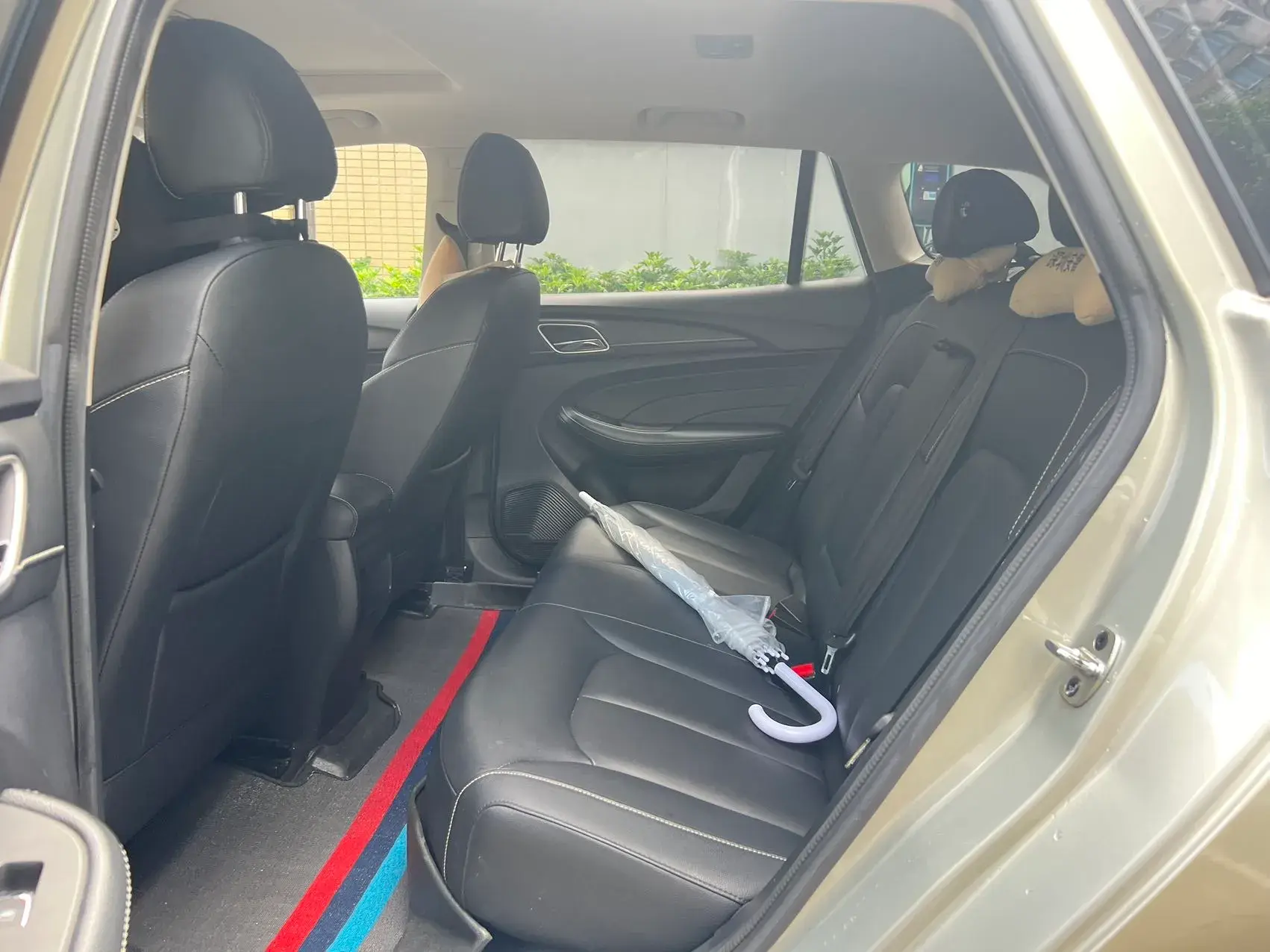 2018 ROEWE EI5 thumbnail 2