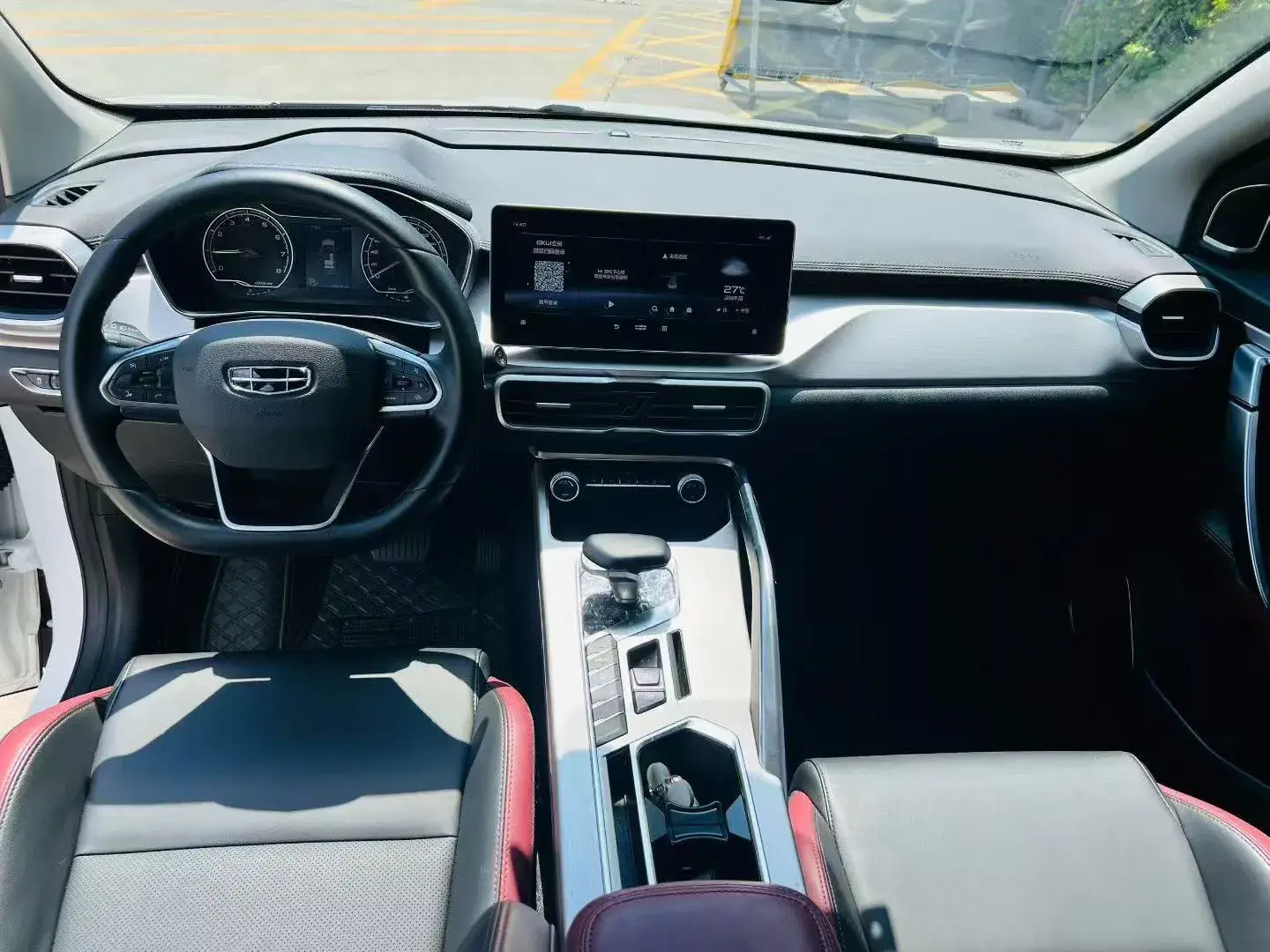 2021 GEELY COOLRAY thumbnail 3