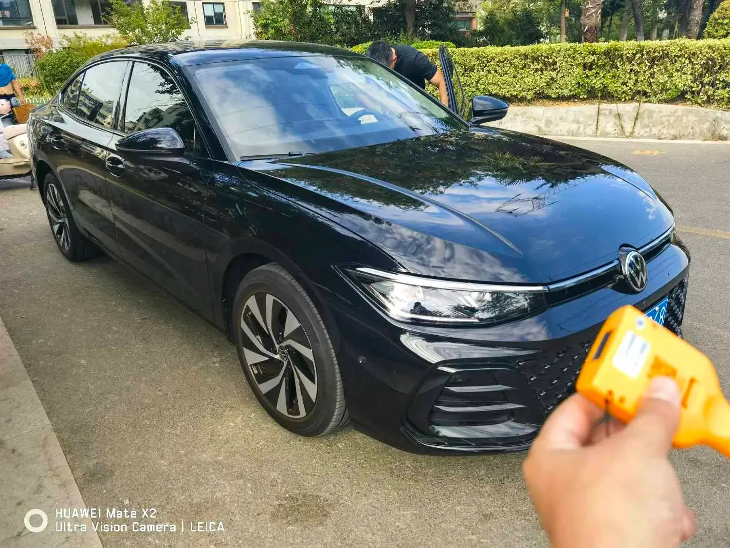 2025 VOLKSWAGEN PASSAT thumbnail 2