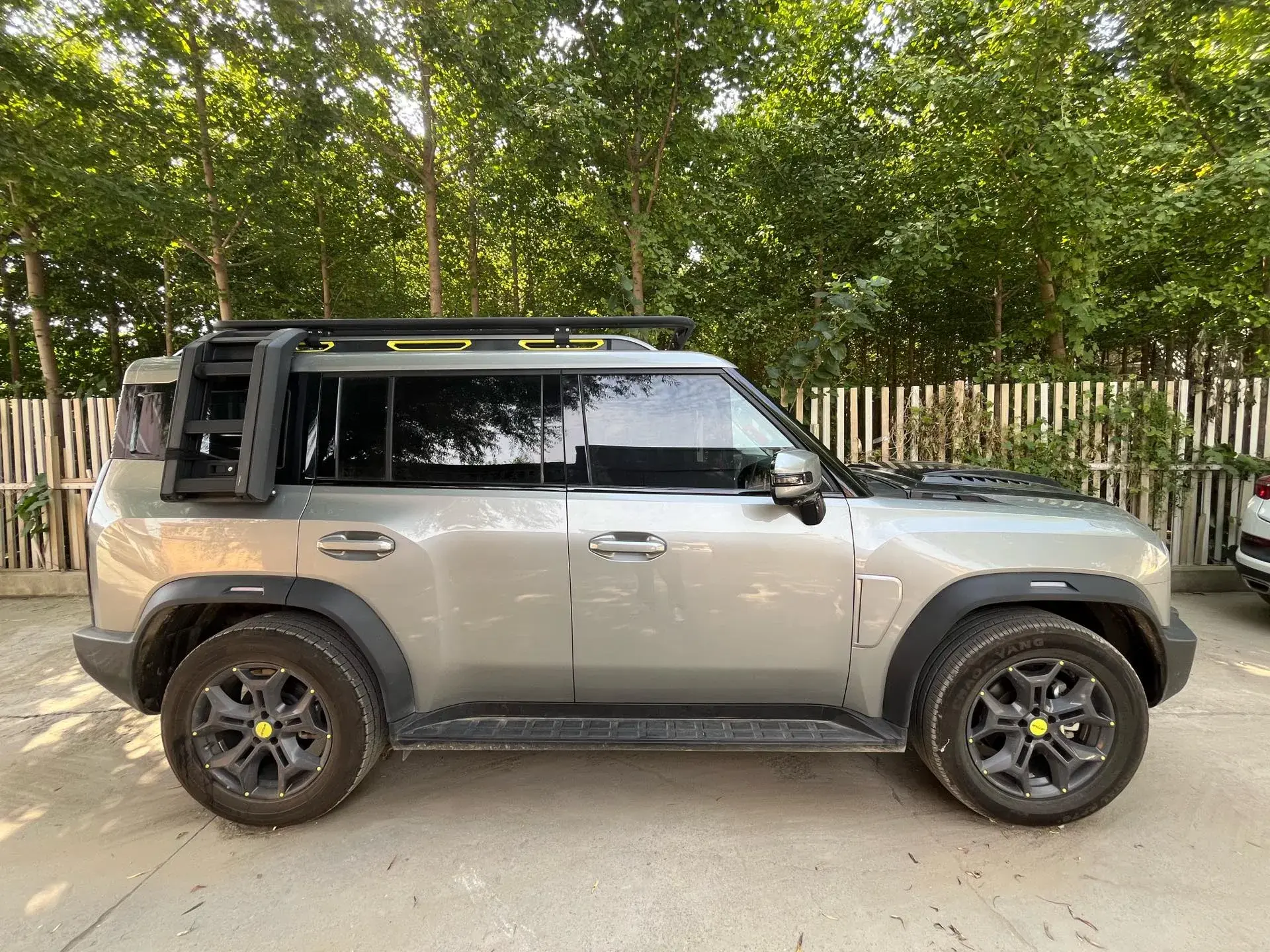 2023 JETOUR TRAVELLER thumbnail 2