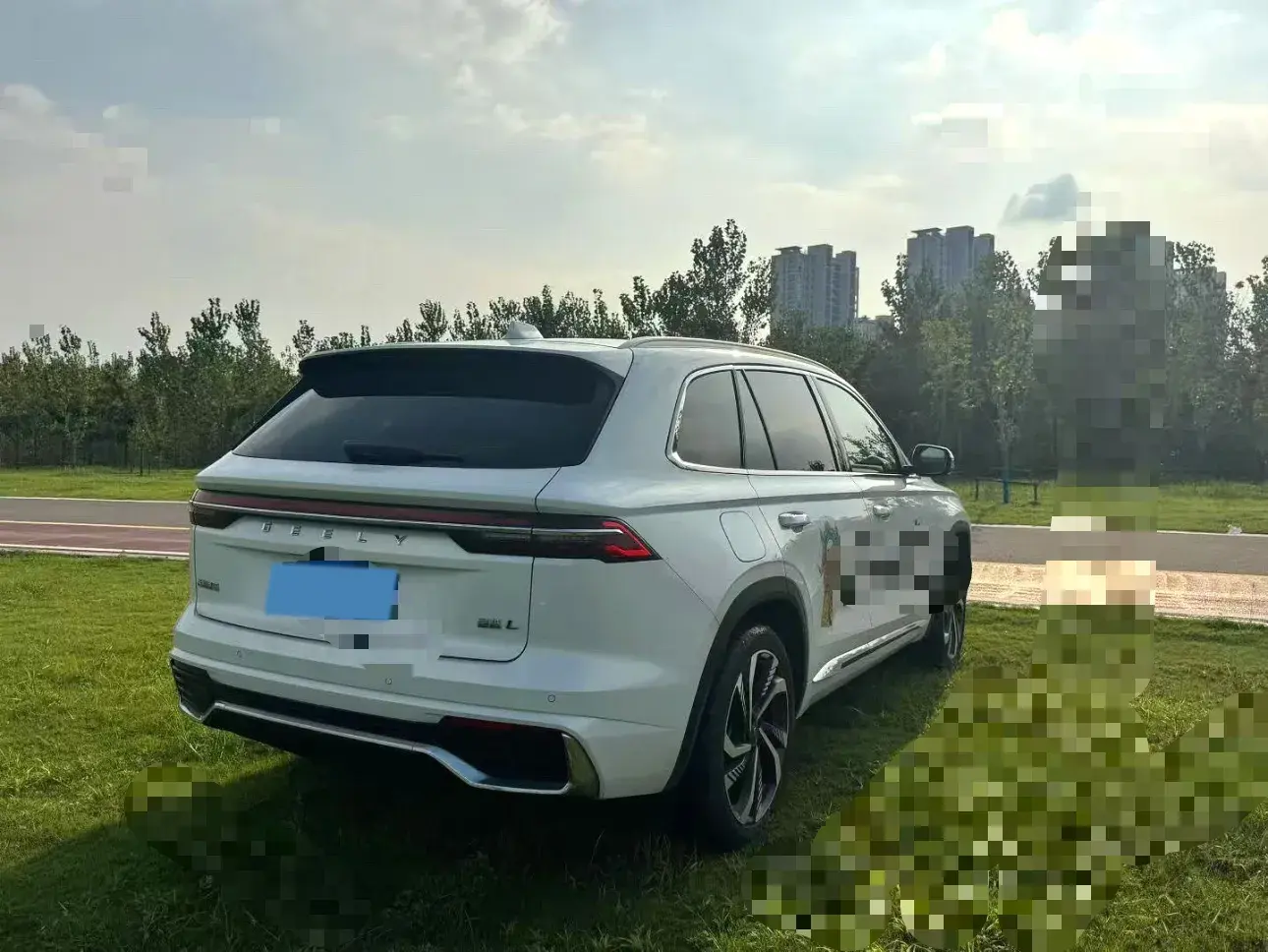 2024 GEELY MONJARO thumbnail 4